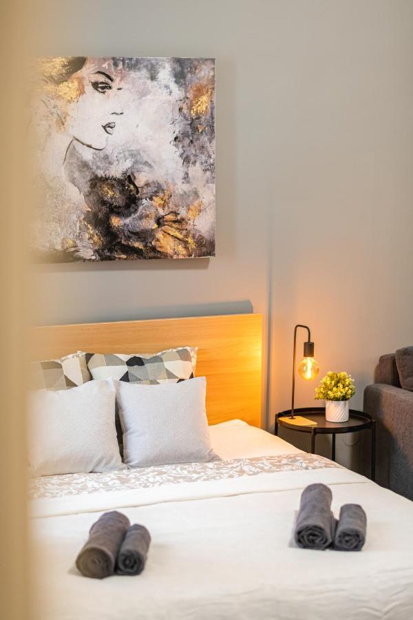 Deluxe Kazincy Apartment In The Heart Of Boedapest Buitenkant foto
