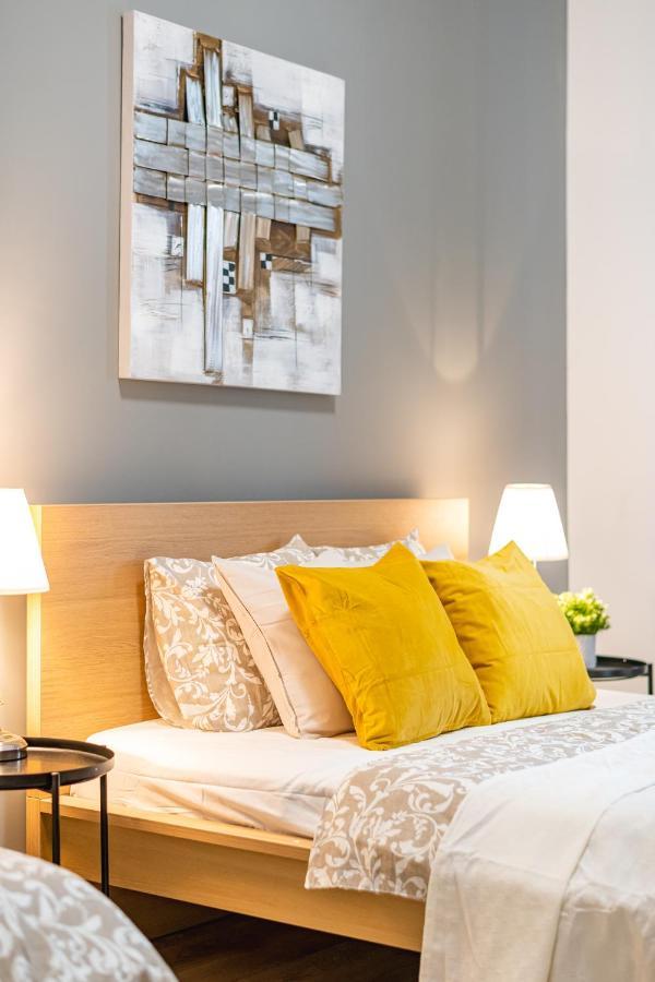 Deluxe Kazincy Apartment In The Heart Of Boedapest Buitenkant foto